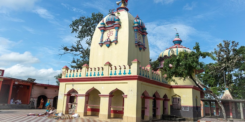 Jwaleshwar Mahadev Temple, displaying ornate carvings and a serene architectural style