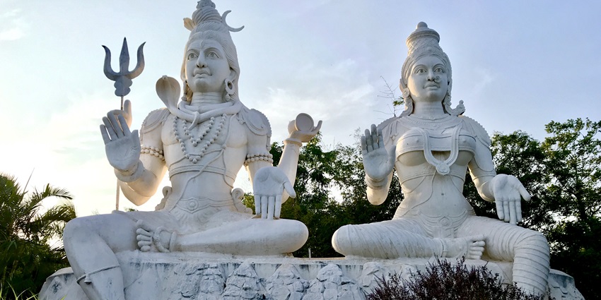 The idols of Shiva and Parvati at Kailasagiri, one of the top places to visit in Vizag.
