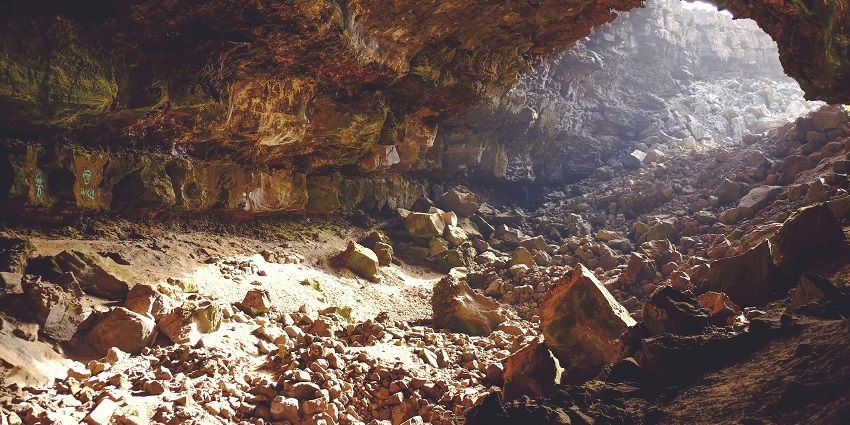 Kailash Cavеs is one of the popular natural wonders besides Sеmarsot Wildlifе Sanctuary.