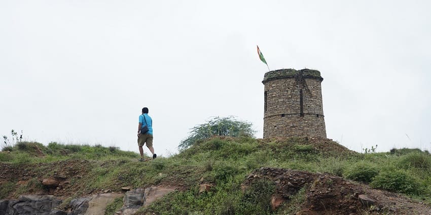 An image of Semaphore Tower on Kaimur Hill at Karwandiya near Sasaram in Bihar.