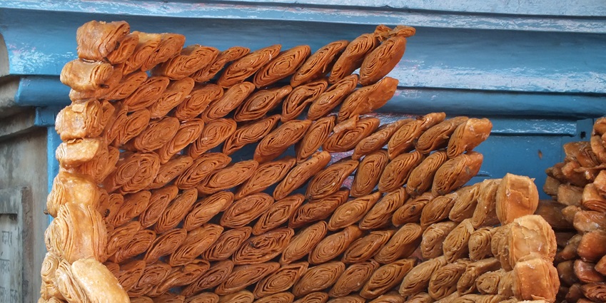 Kaja, one of the best food in Puri, is very sweet due to its flaky texture.