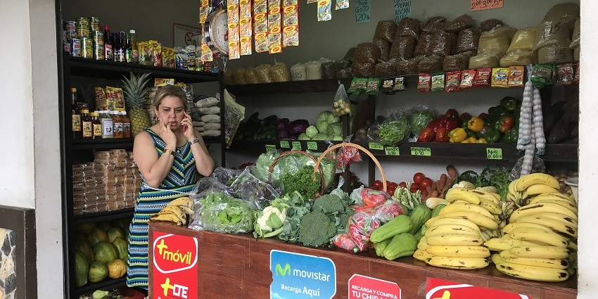 The Kaleswara Rao Market, a place for shopping in Vijayawada, sells fruits and vegetables, spices and other local commodities.