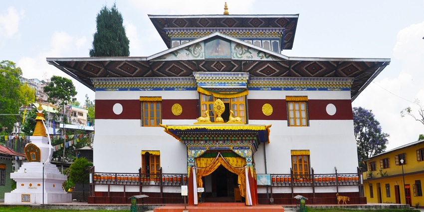 Kalimpong is one of the destinations that has a reflection of Bhutanese culture.