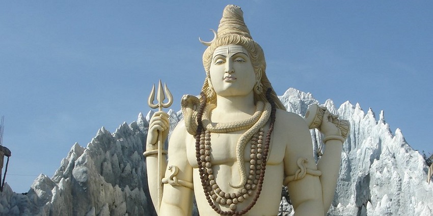 Kalpeshwar Temple, dedicated to Lord Shiva, is among the best places to visit in Ambernath.