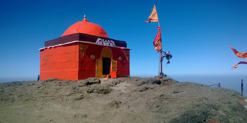 Kalsubai Peak, Maharashtra’s tallest peak, offers some breathtaking views to cherish.