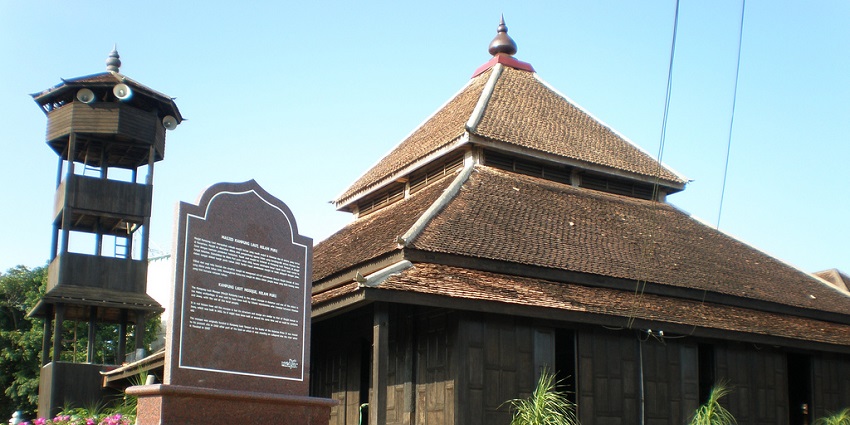 Kampung Laut mosque is the oldest mosque in Malaysia, offering the most unique experience with its intricate design