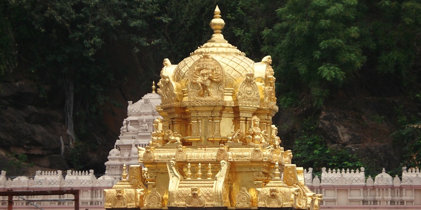 A majestic view of Kanaka Durga Temple, showcasing intricate architecture.