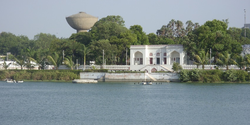 Kankaria Lake is one of the most popular places to visit around Sidi Saiyyed Mosque.