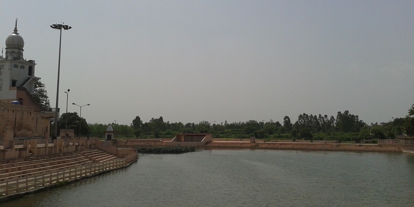 Kapal Mochan is one of the best sacred places to visit in Haryana for believers.