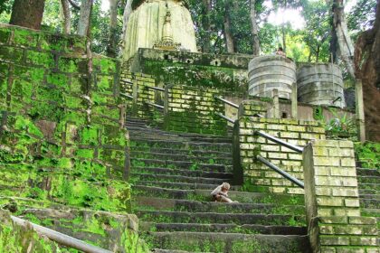 Kapilash Temple, located on hills, is one of the popular temples to visit in Odisha.