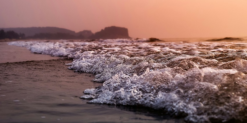 Kashid Beach is one of the famous places to visit in Alibaug, a beautiful town in Mumbai.