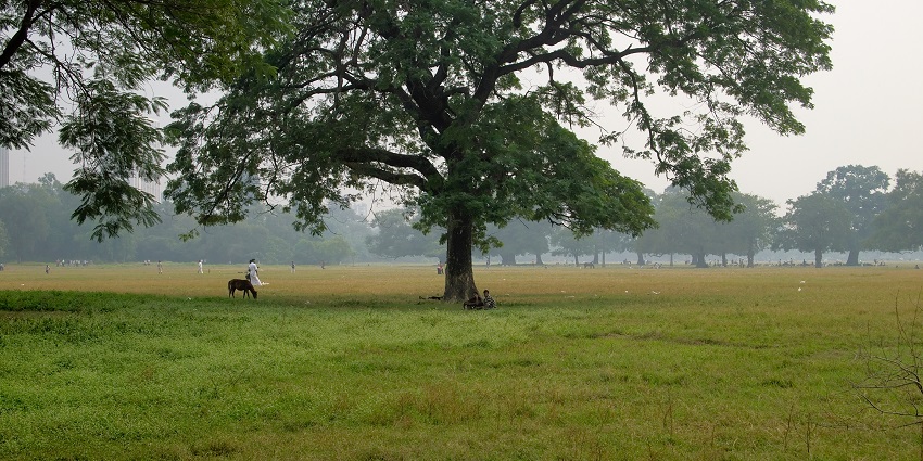 Katkauli Ka Maidan is a historically significant site located near the Buxar Fort.