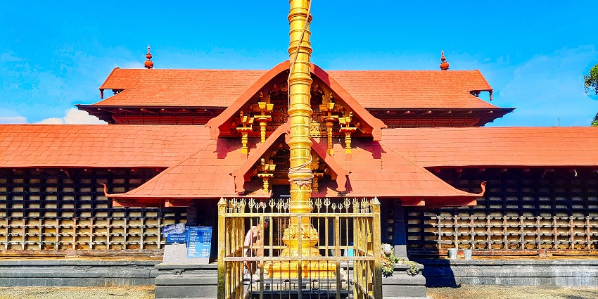 A breathtaking view of the Kaviyoor Mahadeva Temple for every traveller to explore.