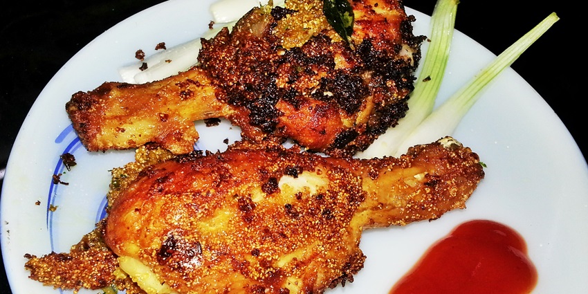 One of the best street food places in Delhi, Greater Kailash serves delicious kebabs.