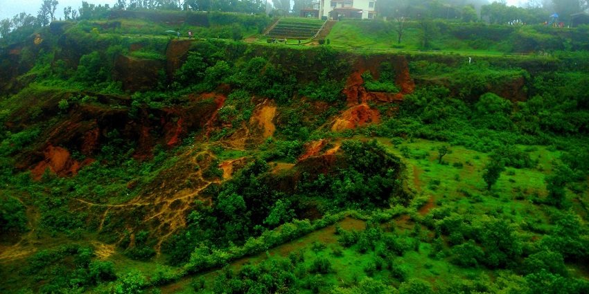 Kemmanagundi is one of the most amazing hill stations in Karnataka for all to explore.