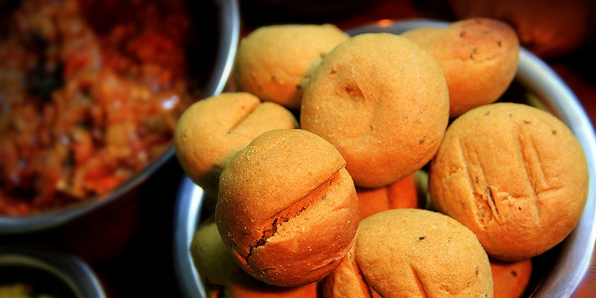 Ker Sangri is one of the best foods in Ajmer served with dried berries, beans, and spices.