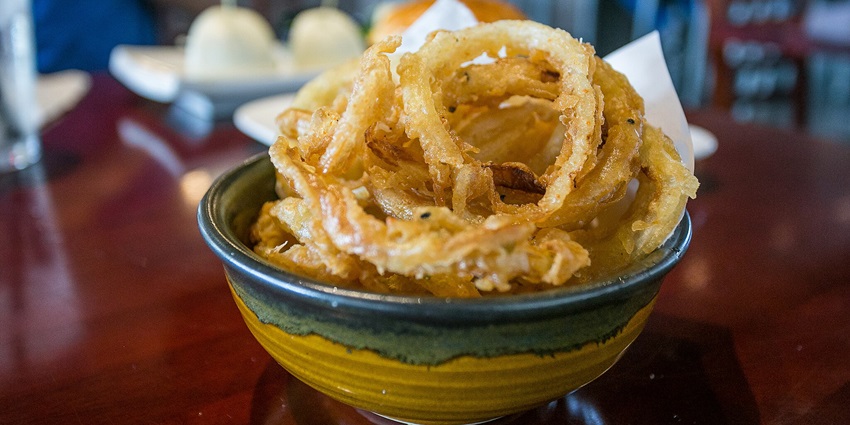 An image of Kesar Fini: saffron dessert with crispy texture, perfect for special occasions.