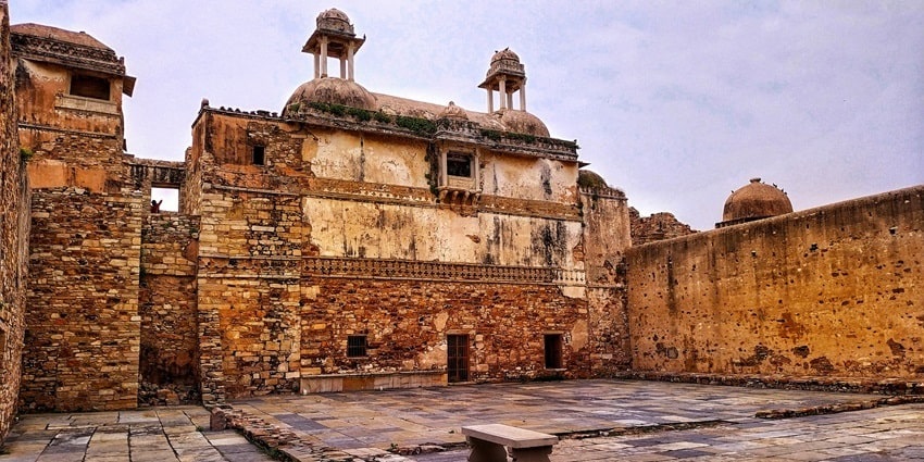 A glimpse of the palatial fort adorned with rustic charm in Kesroli in Rajasthan.