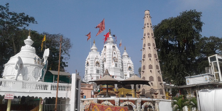 Khajrana Ganesh Mandir is one of the popular Indore temples to explore in the region.