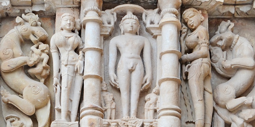 An image of Parshvanath Temple in Khajuraho, Madhya Pradesh, sculptures, and a must-visit place in Chhatarpur.