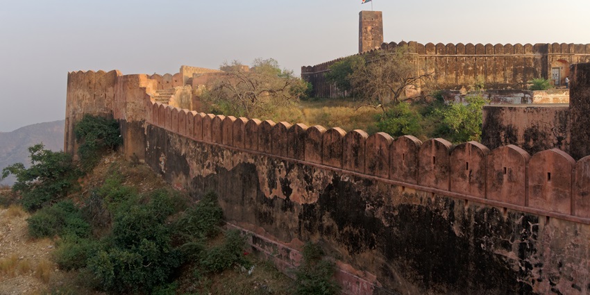 A picture of a traditionally built fort in Rajasthan taken from the edge of its wide walls