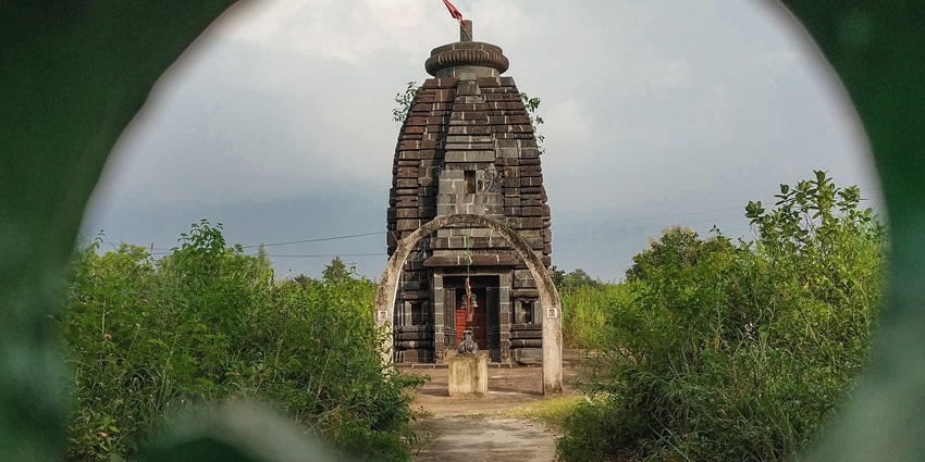 Kuteitundi Shiv Temple in Khiching showcasing intricate carvings and ancient architecture.