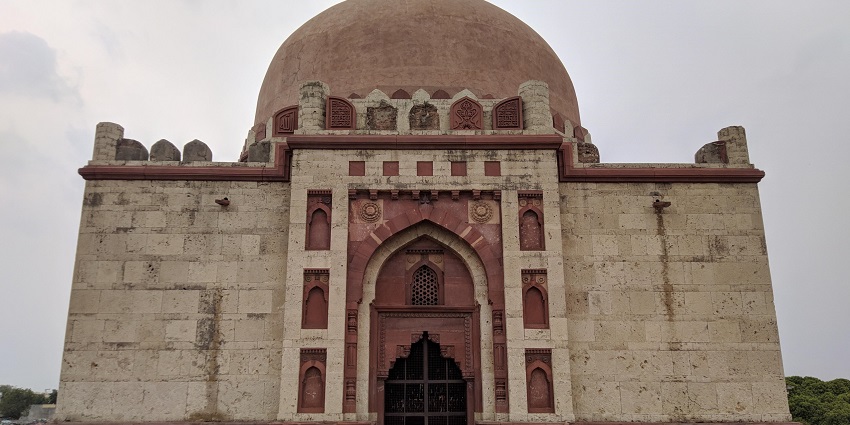 The main facade of the Khwaja Khizr Tomb, near to Jurassic water park Sonipat.