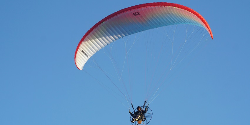 Try an adventure activity over Kodiyat Hills for thrilling flights and breathtaking views.