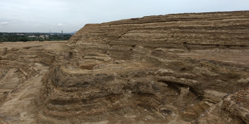Image of mining waste in Kolar Gold Fields, India - explore Kolar Gold Field