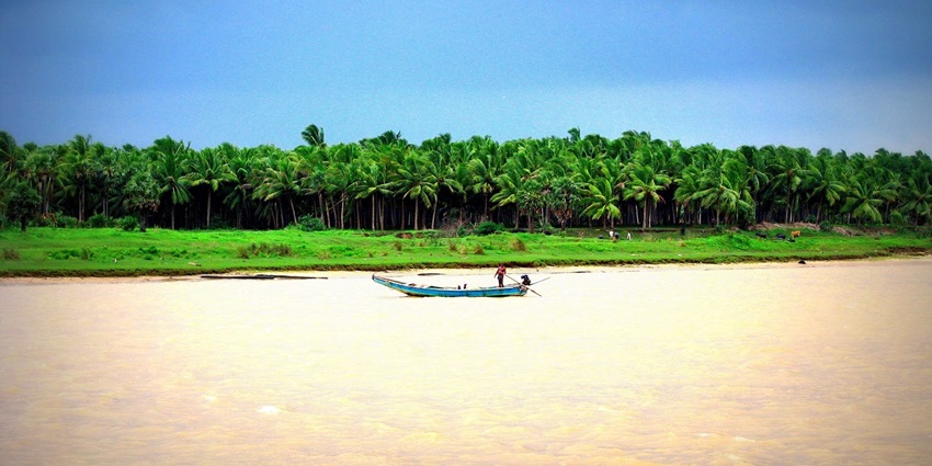 A serene view of Konaseema, one of the top places to visit near Rajahmundry.
