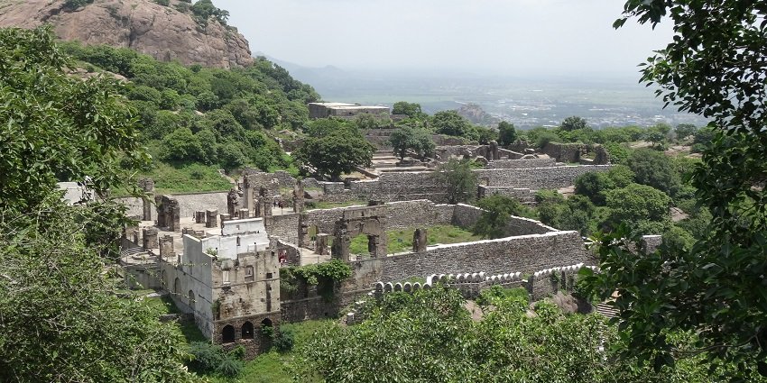 Image of a historic fort in India, showcasing ancient architecture and scenic views.