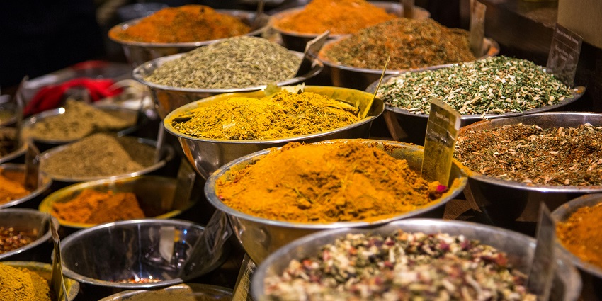 Kote Gate Market has venues offering some alluring traditional Rajasthani goods.