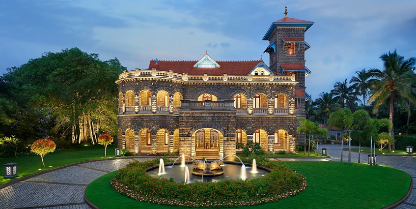 Kottayil Kovalam Palace is one of the most historical places around Thuravoor Temple.