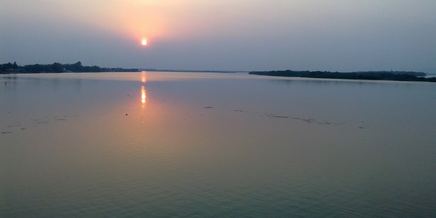 Beautiful scenic snapshot of the sunset from the majestic krishna river.