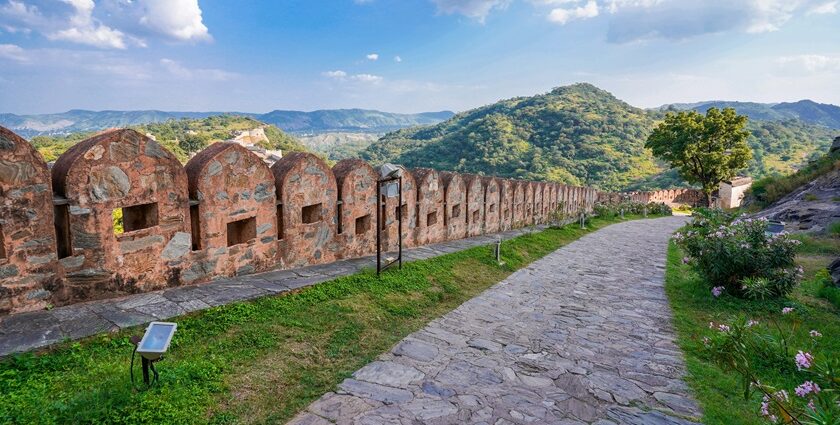 A stunning golden hour view of the ancient Kumbhalgarh Fort in Rajasthan to explore.