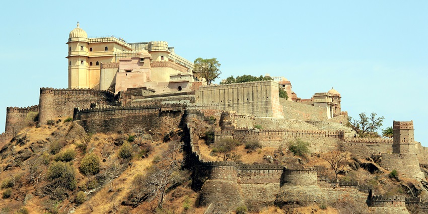 Kumbhalgarh Fort is a UNESCO site with 36 km of walls, and Mewar's architecture.