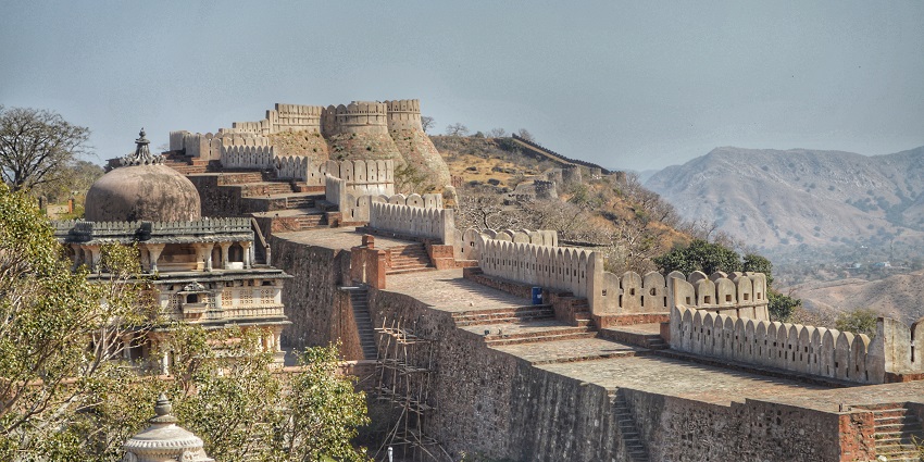 Exploring the Kumbhalgarh Fort is one of the most popular things to do in Rajasthan.