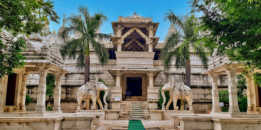 The Jain Temples in Gujarat features exquisitely carved interior and ceilings.
