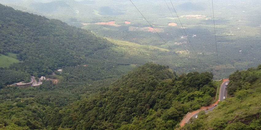 Lakkidi View Point is one of the enchanting viewpoints in Kerala, a delight for photographers.