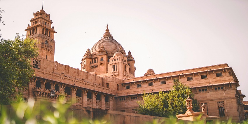 An image of Lal Baag Palace showcasing its architectural beauty near Mayank Blue Water Park.