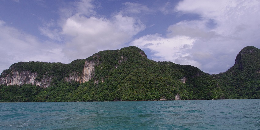 View of Langkawi, showcasing its beauty, perfect for a thrilling night safari in Malaysia.