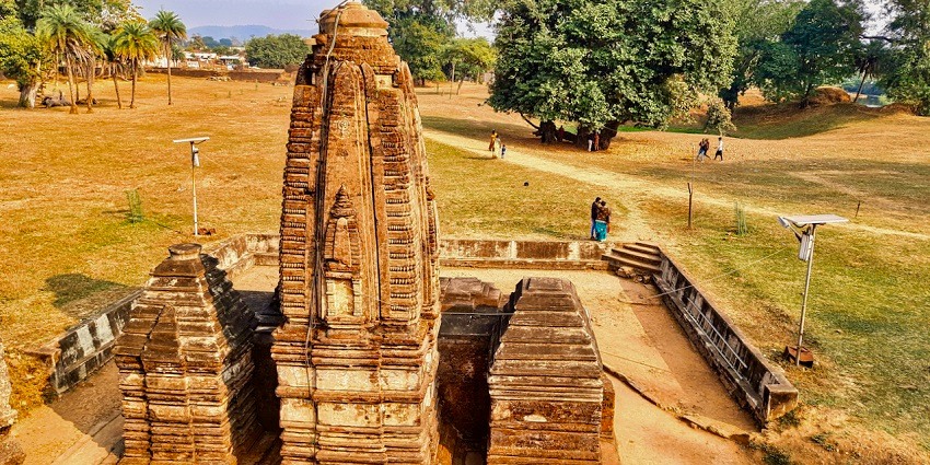 The landscape view of Lanji Fort, a famous place near Gangulpara Waterfall