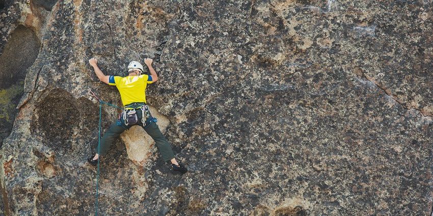 Among all the Mount Abu adventure parks, here you can enjoy activities like rock climbing.