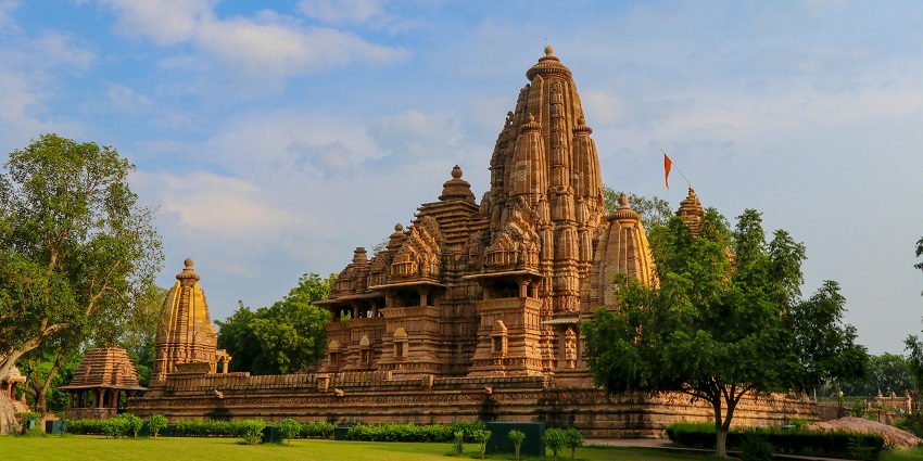 A view of Laxmi Narayan Temple, an outstanding specimen architecture surrounded with greenery.