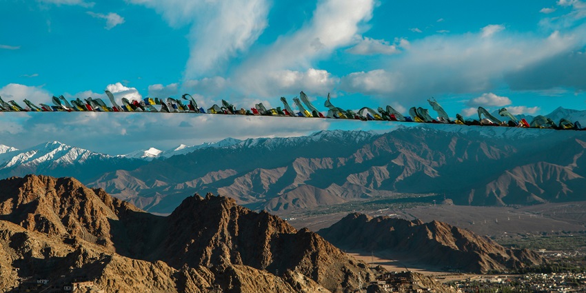 Leh Palace is one of the most stunning tourist destinations for everyone to explore.