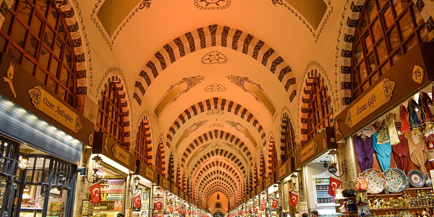 Lehripura Bazaar is famous for street hopping and handicrafts.