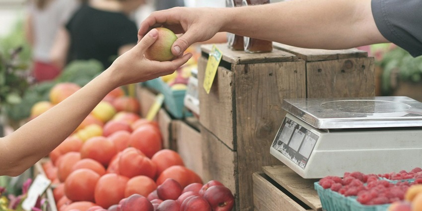 Male’s local market can be visited to buy souvenirs for loved ones back home.