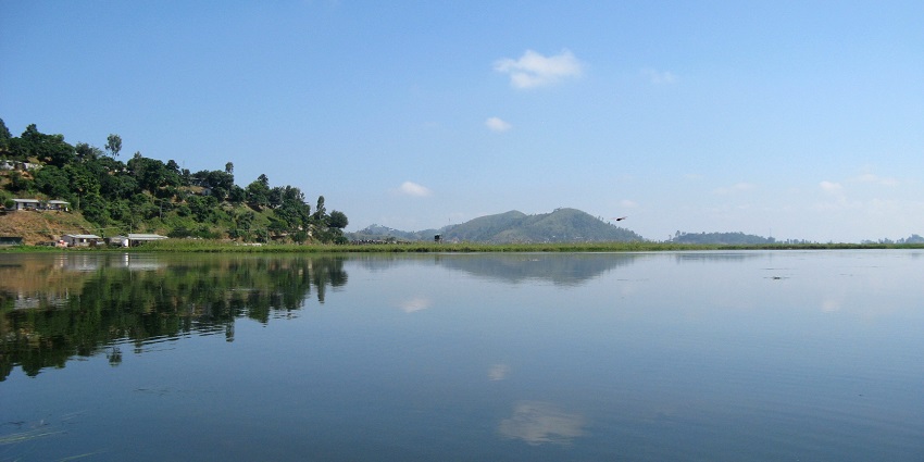 An image of a Loktal Lake located in Manipur which is also called the Jewel of India.