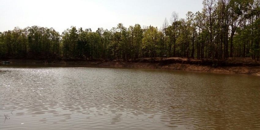 A beautiful view of the lake located in Hazaribagh Wildlife Sanctuary