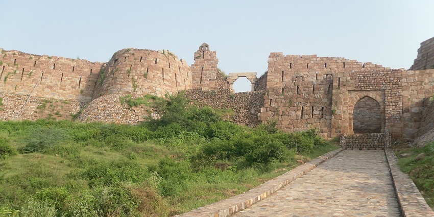 A panoramic view of Adilabad Fort showcasing its ancient stone walls and surrounding landscape